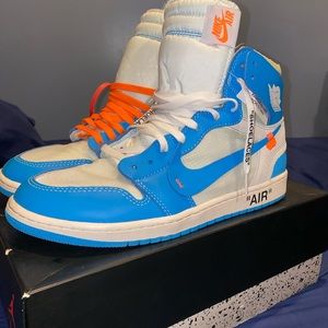 NIKE x OFFWHITE JORDAN 1